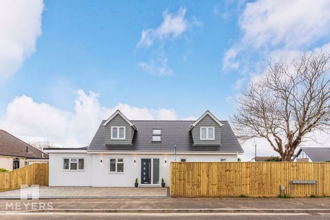Detached house for sale in Lingwood Avenue, Christchurch