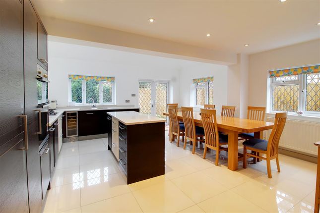 6, Heath Road, Potters Bar photo 4