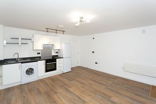 Hollingsworth Mews, WD25, Watford photo 4