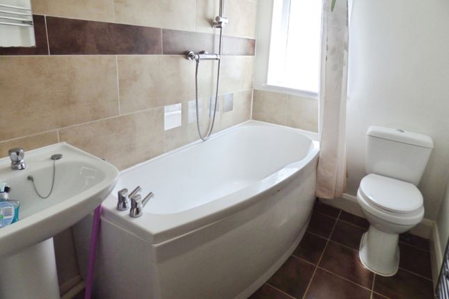 56, Upper Northam Road, Southampton photo 3
