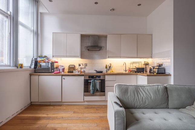 Flat 204, Chaucer Building, Newcastle Upon Tyne photo 2