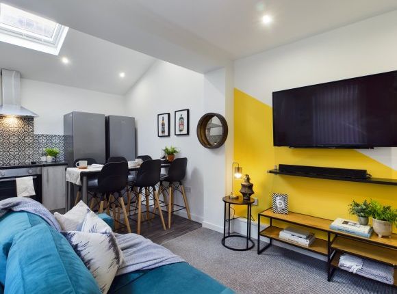 Thumbnail Shared accommodation to rent in Empress Road, Liverpool