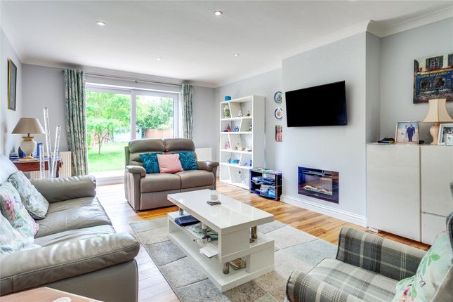 7, Sycamore Drive, Berkshire photo 4