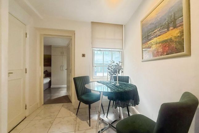 Studio flat on ., 186-190 Bishopsgate, Shoreditch, Aldgate, £2,500/mo
