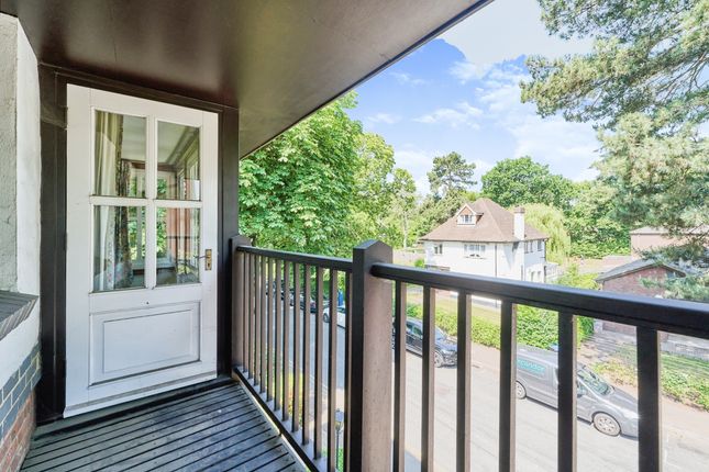 Flat for sale in Madeira Road, West Byfleet, Surrey