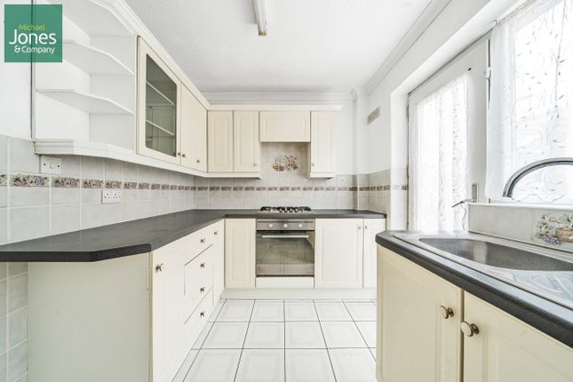 79, Brook Way, West Sussex photo 2
