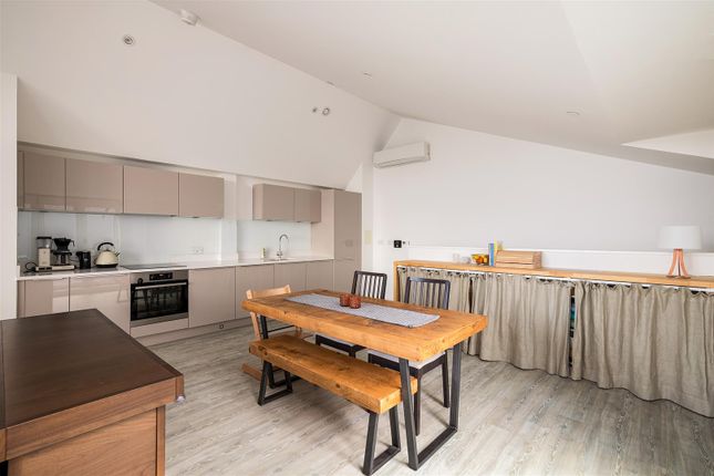 Flat 29, 5, Champness Close, Walthamstow photo 3