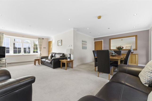 2, Village Farm, Cardiff photo 2