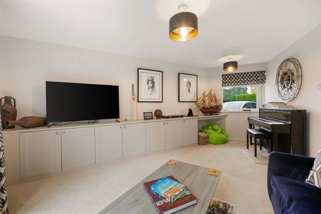 19, Heathfield Road, Chelmsford photo 2
