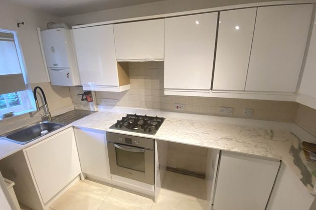 7, Robeson Way, Borehamwood photo 5