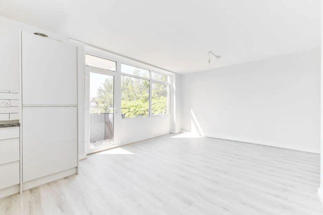 Flat 14, Malatia 78 St. Augustines Avenue, London photo 5