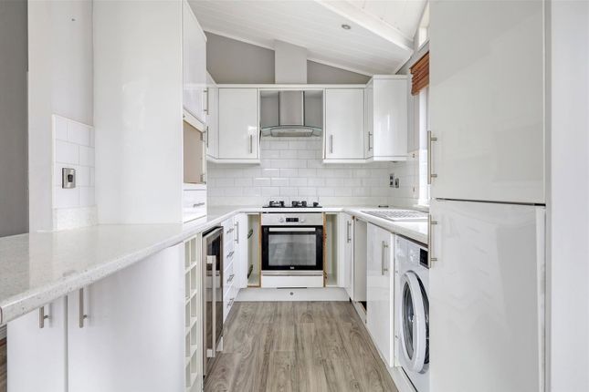 51 Mallard Way, Roydon Marina Village, Roydon photo 5