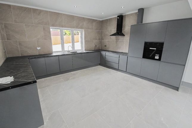 47b Hadley Park Road, Telford photo 4
