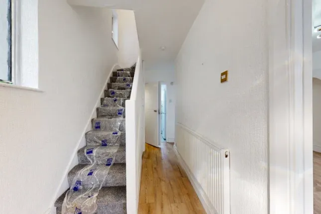Bedford Road, Ruislip photo 5