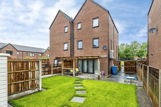 8, Redcliffe Drive, Manchester photo 4