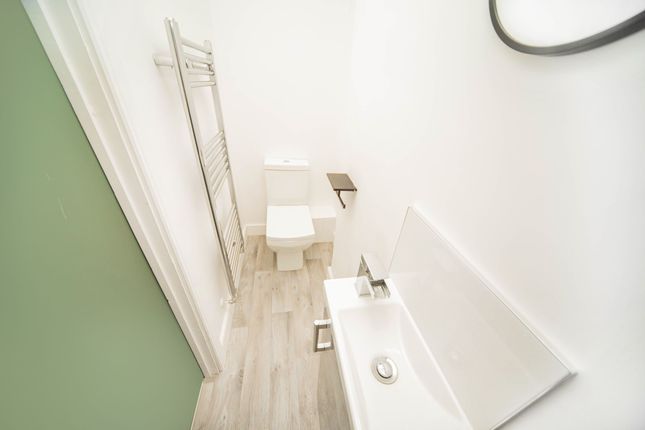 Room 3, 79 Norfolk Street, Swansea photo 5