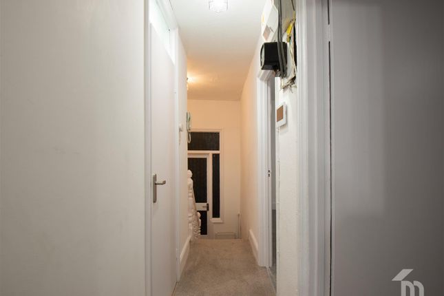 Fulham Palace Road, London photo 5