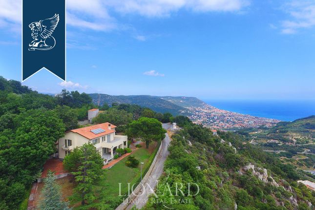 Thumbnail Villa for sale in Pietra Ligure, Savona, Liguria