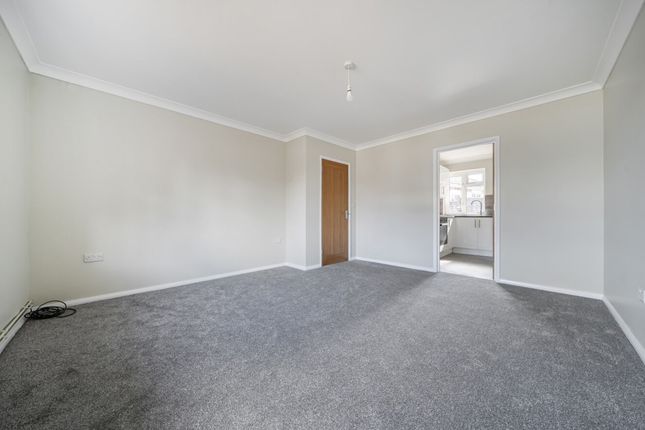 1 Rodney Close, Bognor Regis photo 2