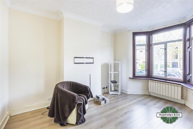 19 Brookdale Road, Brookdale Road, LONDON photo 4