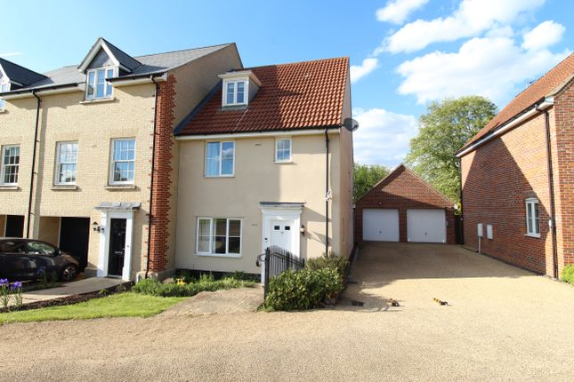Town house for sale in East Close, Bury St. Edmunds