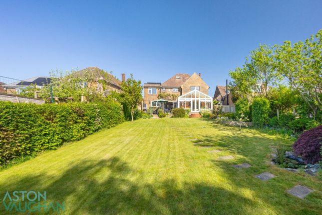 90 Green Ridge, Brighton, East Sussex photo 2