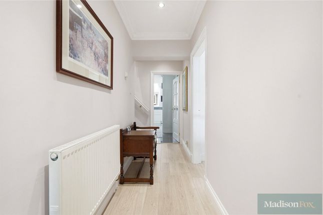 15, Woolhampton Way, Essex photo 2