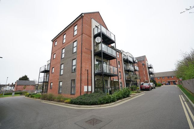 Thumbnail Flat to rent in Malthouse Drive, Grays