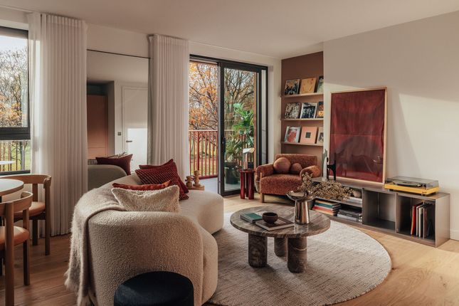 2-bed flat on PARKVIEW, East Parkside, London, £780,000