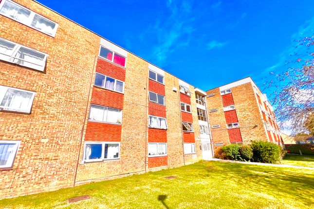 Thumbnail Flat to rent in Aelfric Court, Dearne Walk, Bedford