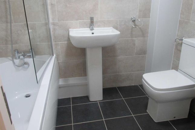 Ednam Court, Flat 12, St James Road, Dudley photo 4