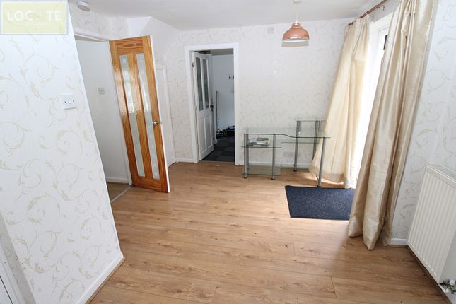 29 Coll Drive, Davyhulme photo 4