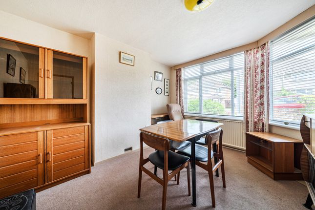 76, Cedar Road, Oxfordshire photo 2