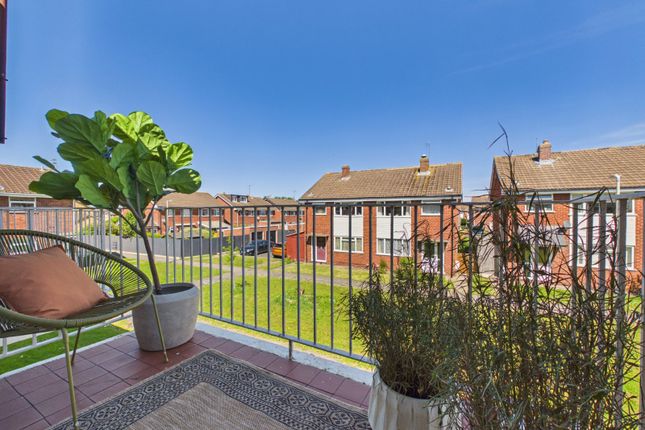 4, Malet Close, Gloucester photo 2