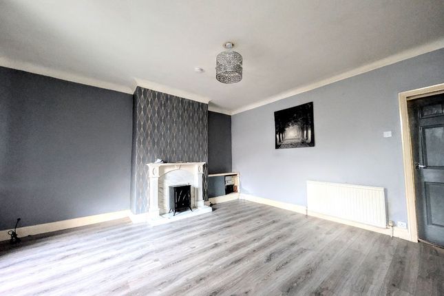 64 Glen Avenue, Bolton photo 4