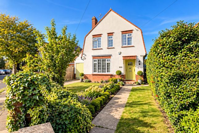 3-bed detached on 52, Greenway, Frinton-on-Sea, £600,000