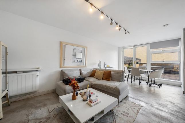 Flat for sale in The Colonnades, 34 Porchester Square, London