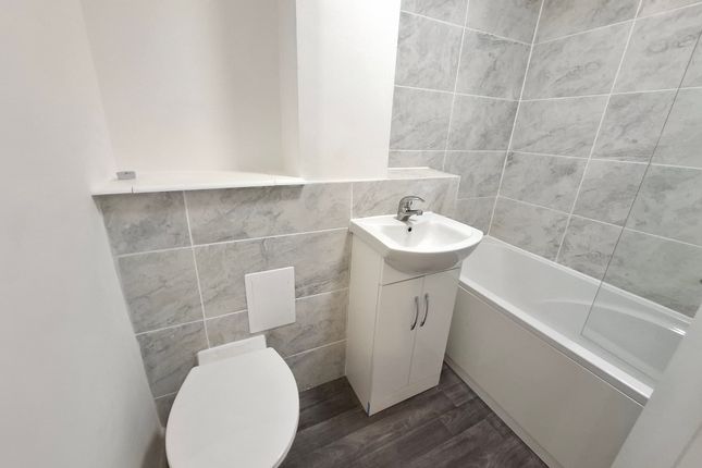 27, Roydon Court, HEMEL HEMPSTEAD photo 5
