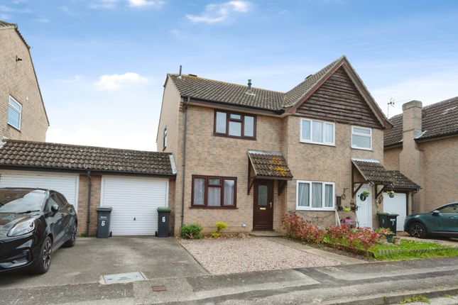 2-bed house on 6, Chandlers Close, Hampshire, £220,000