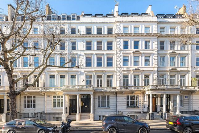 Thumbnail Flat for sale in Queens Gate, London