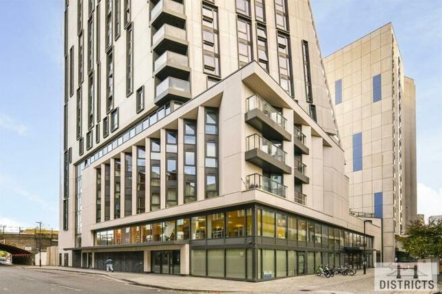 Flat to rent in Parliament House, Southbank