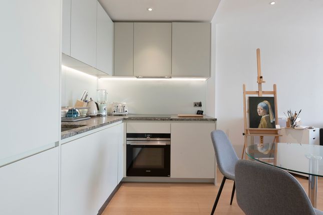 1 UPPER RIVERSIDE, Cutter Lane, London photo 4