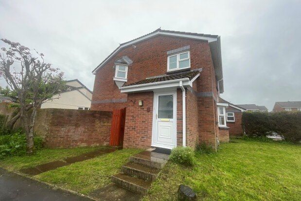 Semi-detached house to rent in Wesley Way, Exeter