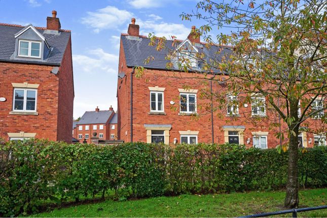 Town house for sale in Middleton Road, Preston