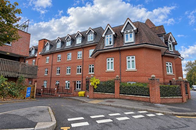 Flat 54, Royal Swan Quarter Leret Way, Leatherhead photo 2