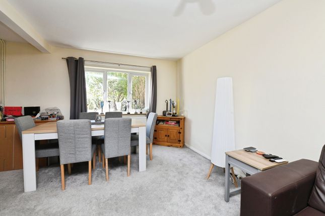 54, Spenders Close, Essex photo 4