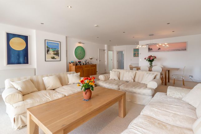 Flat for sale in Panoramic Harbour Views, High Street, Cowes