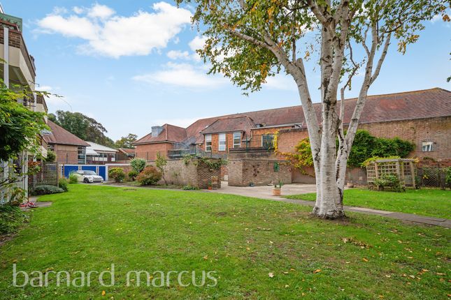 Flat 7, South View, Clifton Road, London photo 3