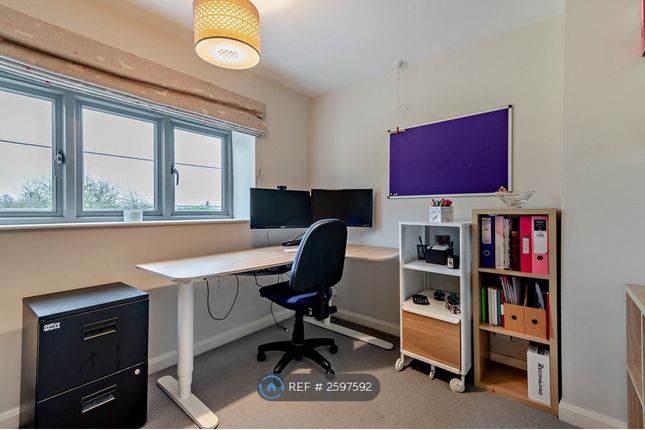 Office 2 / Bed 6