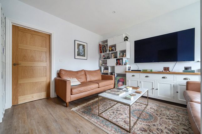 5, Lloyd George Gardens, Churt photo 2